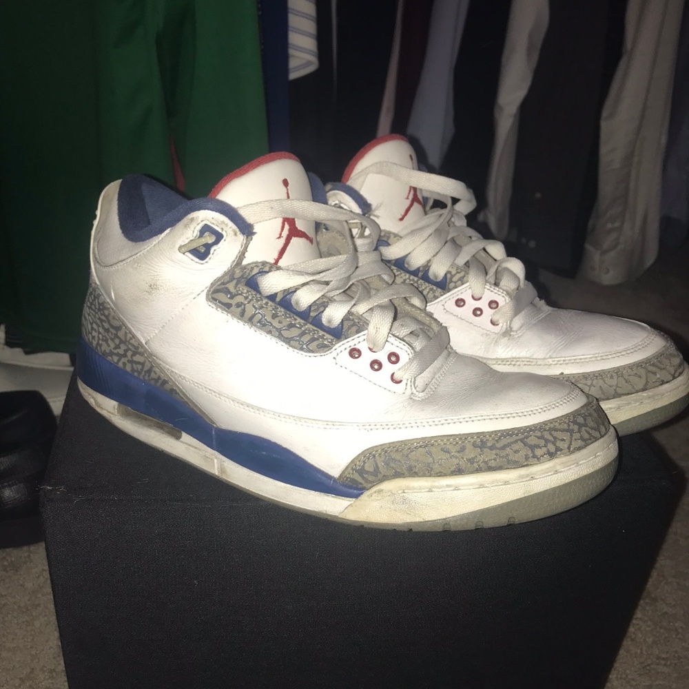 Jordan True Blue 3s
